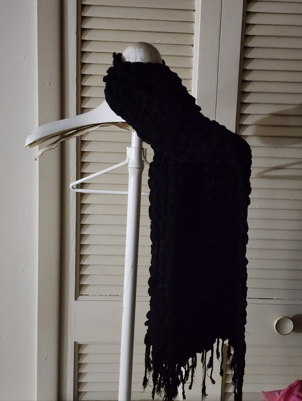 Black Chunky Knit Fringe Scarf - Women's Accessory